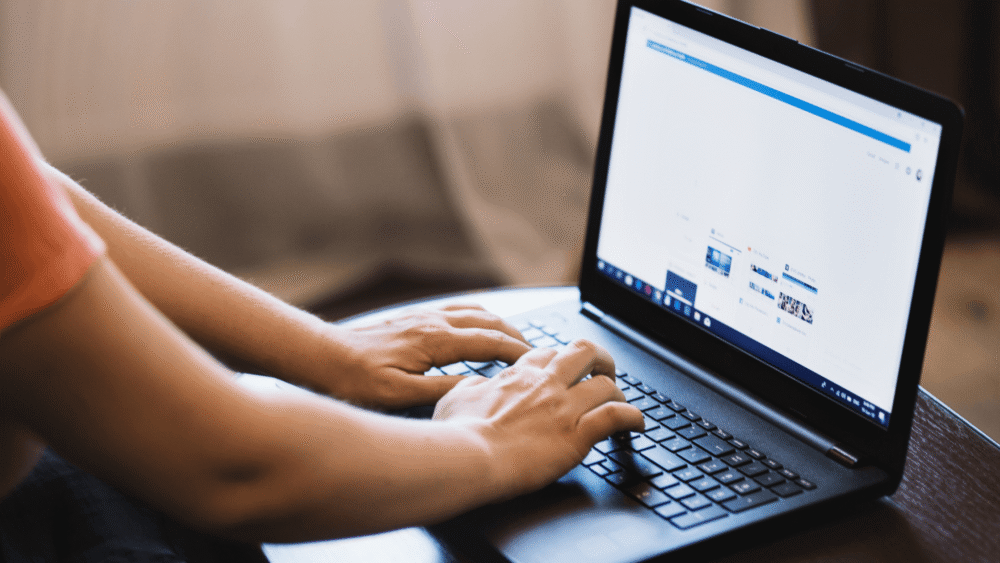 Windows 10 odchodzi na emeryturę – co dalej z Twoim komputerem? Przejście na Windows 11.